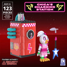 Load image into Gallery viewer, FIVE NIGHTS AT FREDDY&#39;S - Phat$tacks Chica&#39;s Charging Station Playset (123 pieces, Series 1)
